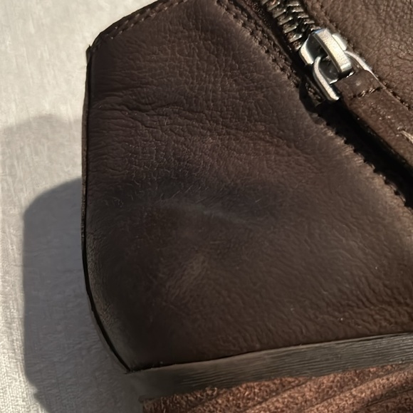 FRYE Women’s Brown Ankle Booties Distressed Texture All Over Size 6 Gently Used - Picture 8 of 16